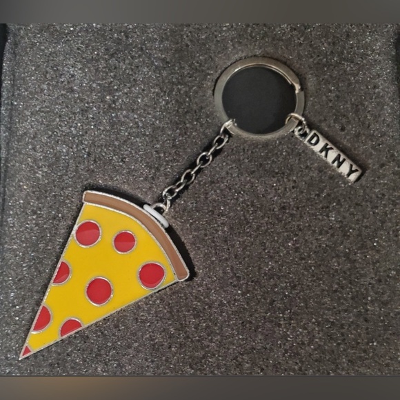 - DKNY Pizza keychain charm new favor gift key chain favors - Picture 1 of 6